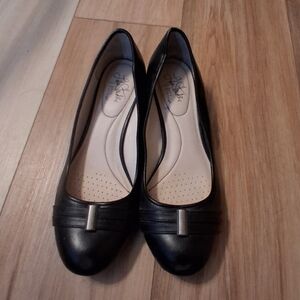 Life Stride Soft System Flex Slip On Women's Black Heel Office Shoes Size 8.5